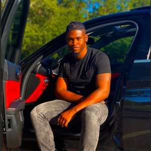 Meet your Posher, Malik